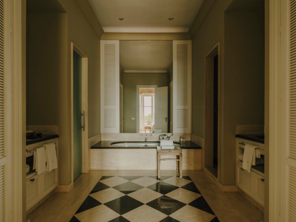 Executive Sea Suite